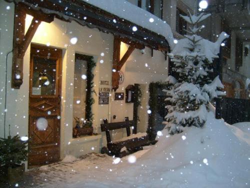 Aparthotel Le Cairn Val-dʼIsère Esterno foto